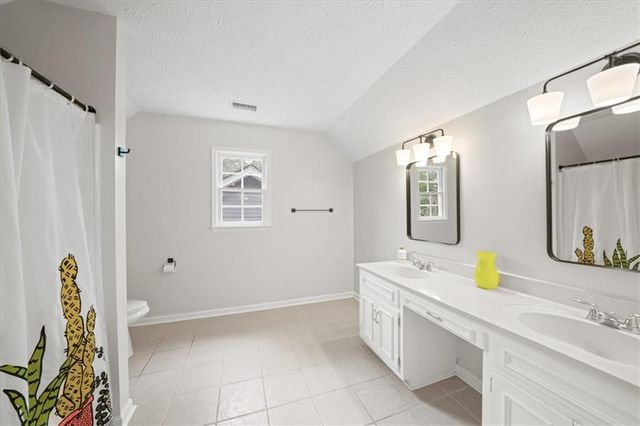 1646 Maple Ridge Drive, Suwanee, GA 30024