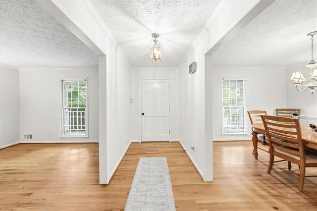 1646 Maple Ridge Drive, Suwanee, GA 30024