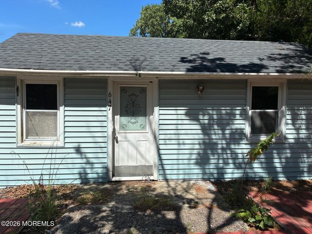 647 Lakehurst Road, Browns Mills, NJ 08015