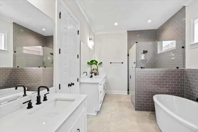 428 CATAWBA VALLEY DR, Collierville, TN 38017