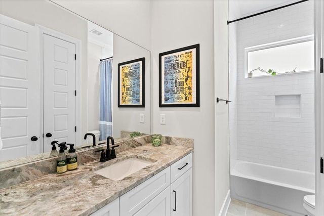 428 CATAWBA VALLEY DR, Collierville, TN 38017