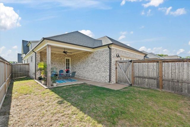 428 CATAWBA VALLEY DR, Collierville, TN 38017