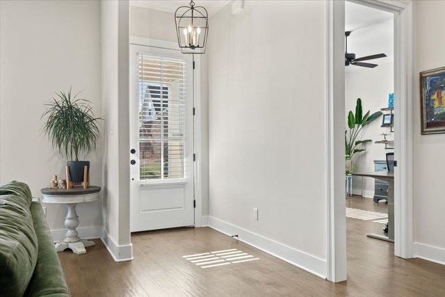 428 CATAWBA VALLEY DR, Collierville, TN 38017