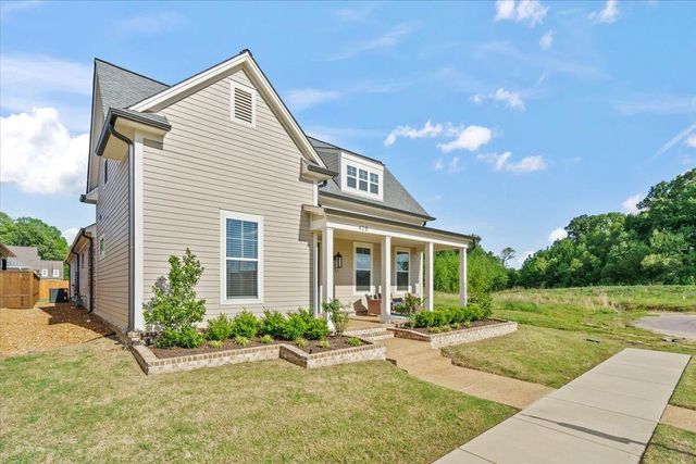 428 CATAWBA VALLEY DR, Collierville, TN 38017