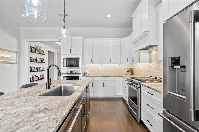 428 CATAWBA VALLEY DR, Collierville, TN 38017