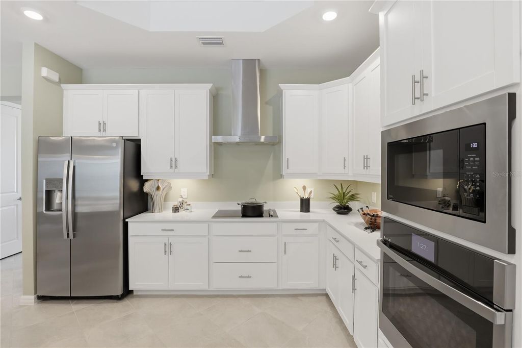 Image 10 of property listing at 19732 TROUT TERRACE, Lakewood Ranch, FL 34211