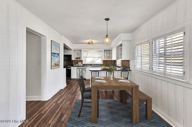 424 W West Street, Southport, NC 28461