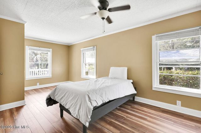 424 W West Street, Southport, NC 28461