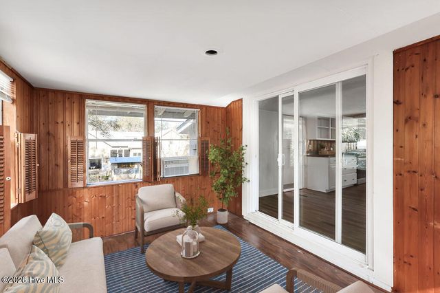 424 W West Street, Southport, NC 28461