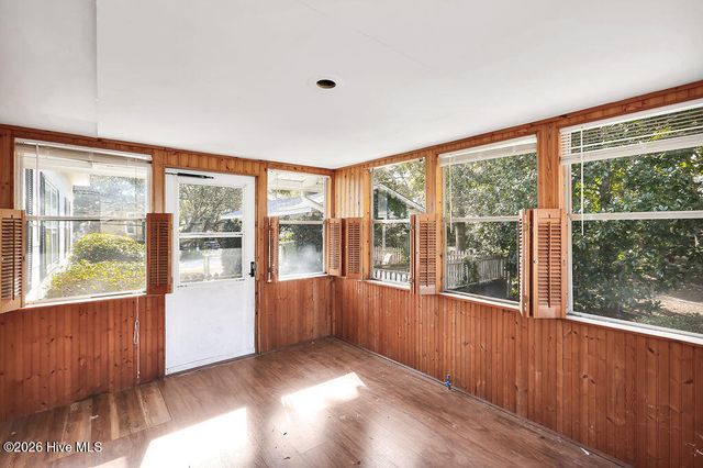 424 W West Street, Southport, NC 28461