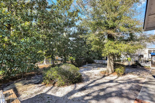 424 W West Street, Southport, NC 28461