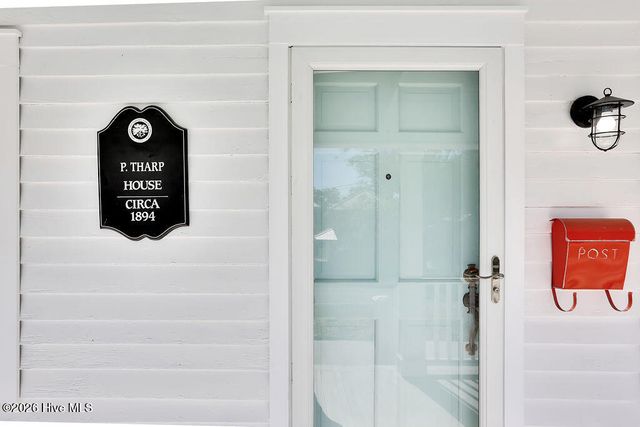 424 W West Street, Southport, NC 28461