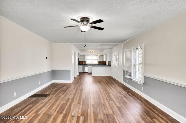 424 W West Street, Southport, NC 28461