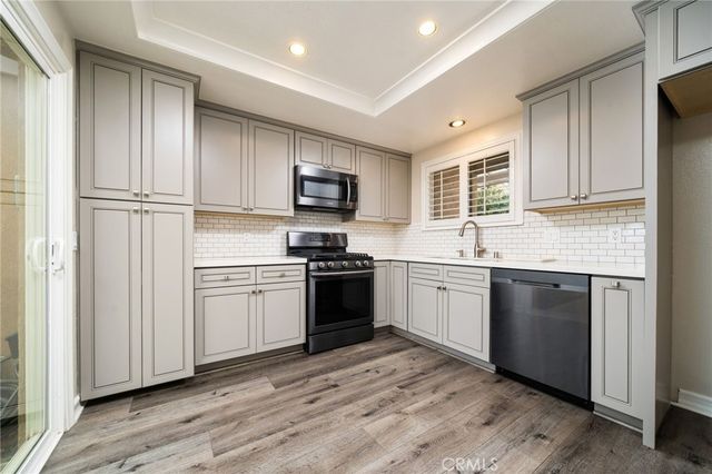1156 Mountain Gate, Upland, CA 91786