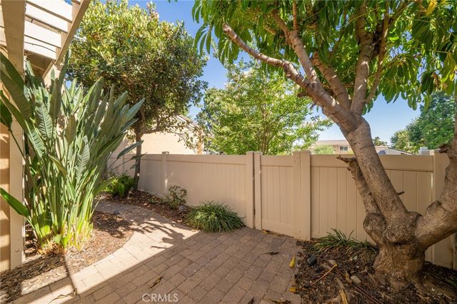 1156 Mountain Gate, Upland, CA 91786