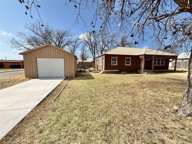 1601 C Street, Snyder, OK 73566