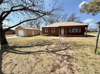 1601 C Street, Snyder, OK 73566