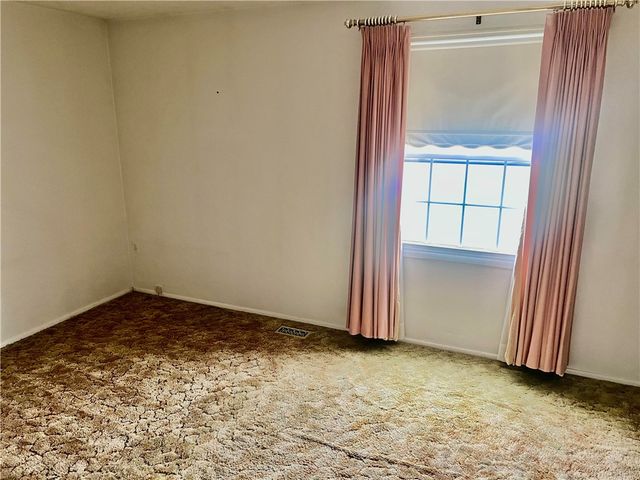 307 Countryside Dr, Robinson Twp, PA 15136