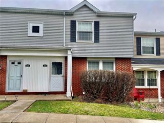 307 Countryside Dr, Robinson Twp, PA 15136