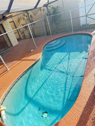 8582 Jared Way, Boca Raton, FL 33433