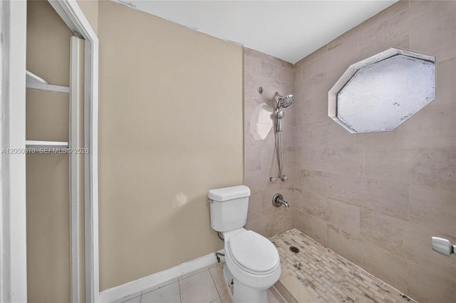 6161 E 4th Avenue, Hialeah, FL 33013