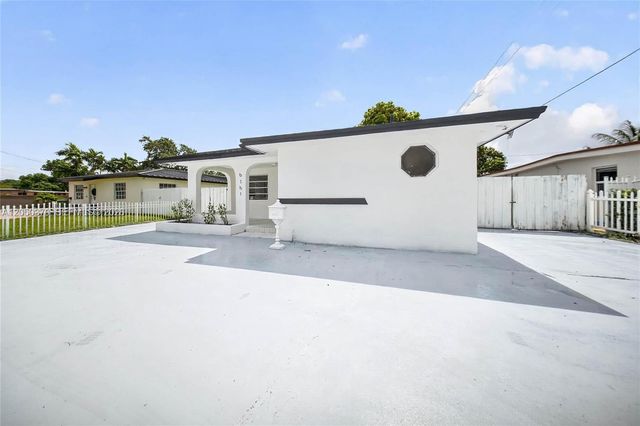 6161 E 4th Avenue, Hialeah, FL 33013
