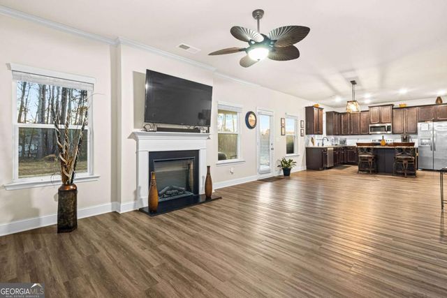 61 N Village Circle, Rydal, GA 30171