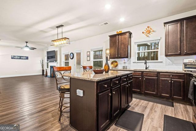 61 N Village Circle, Rydal, GA 30171