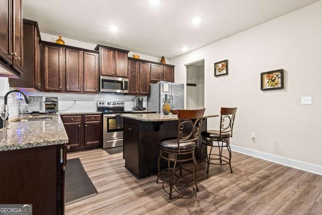 61 N Village Circle, Rydal, GA 30171