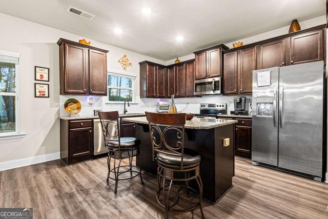 61 N Village Circle, Rydal, GA 30171