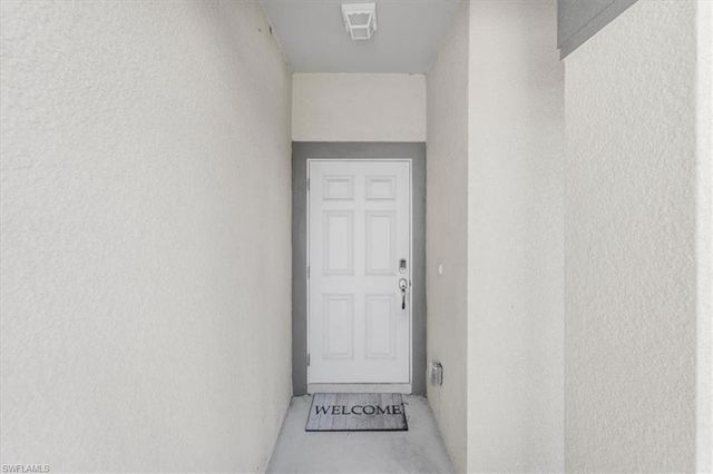 6040 Kumquat CIR, Labelle, FL 33935