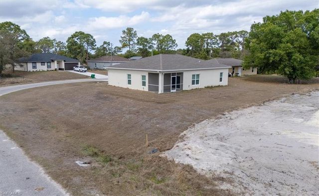 6040 Kumquat CIR, Labelle, FL 33935