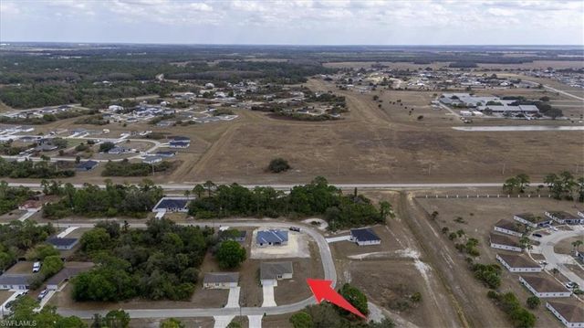 6040 Kumquat CIR, Labelle, FL 33935