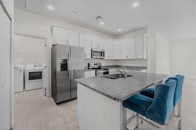 6040 Kumquat CIR, Labelle, FL 33935