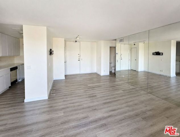 100 S Doheny Drive 815, Los Angeles, CA 90048