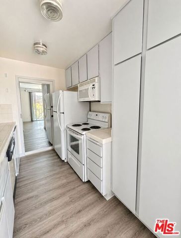 100 S Doheny Drive 815, Los Angeles, CA 90048