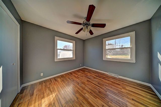 5127 Holly Avenue NW, Cedar Rapids, IA 52405