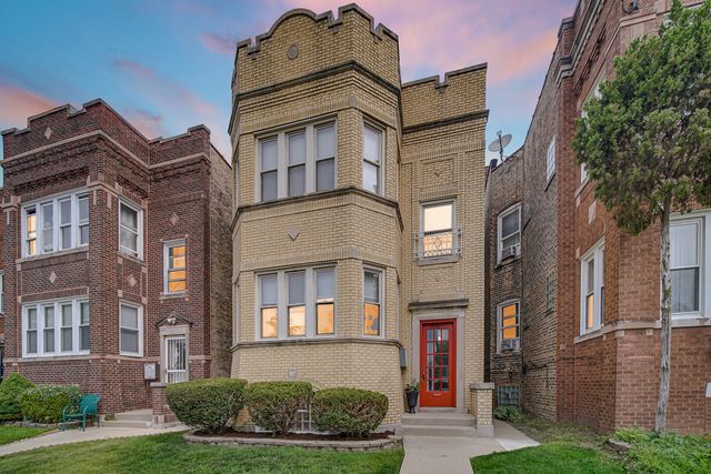 5042 W Wellington Avenue, Chicago, IL 60641
