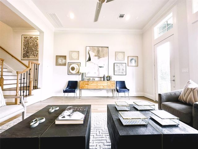 8710 Park Kolbe Lane, Houston, TX 77080