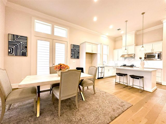 8710 Park Kolbe Lane, Houston, TX 77080