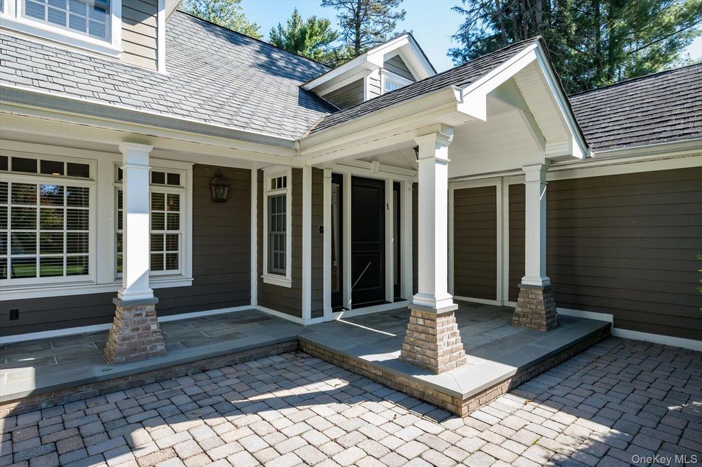 15 Haddington Drive, Old Westbury, NY 11568 — photo 3