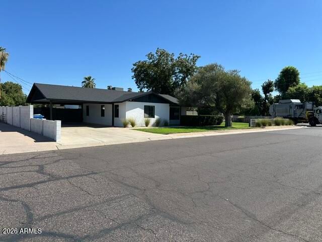 3948 E EARLL Drive A, Phoenix, AZ 85018