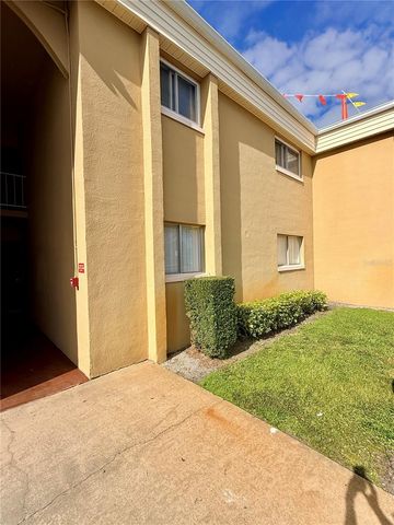 1000 LAKE OF THE WOODS BOULEVARD 104A, Casselberry, FL 32730