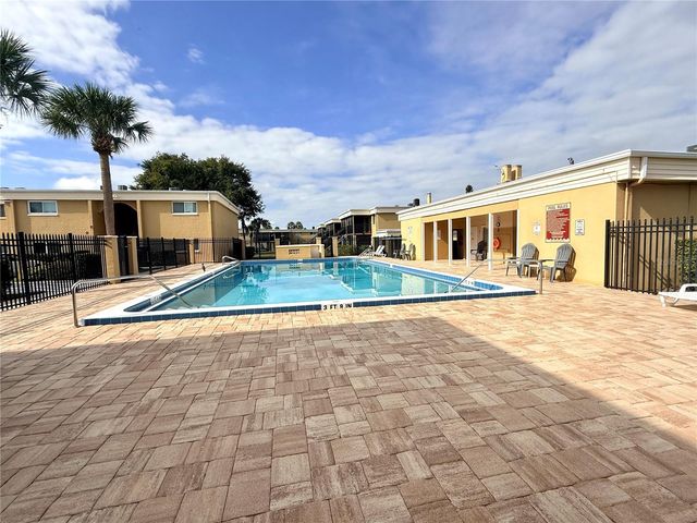 1000 LAKE OF THE WOODS BOULEVARD 104A, Casselberry, FL 32730