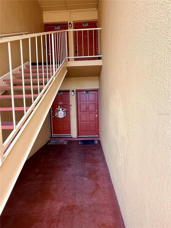 1000 LAKE OF THE WOODS BOULEVARD 104A, Casselberry, FL 32730