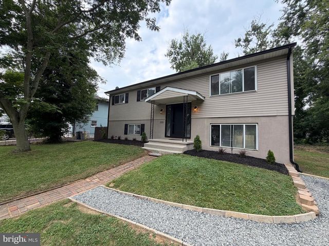 3229 HOWARD AVE, Pennsauken, NJ 08109