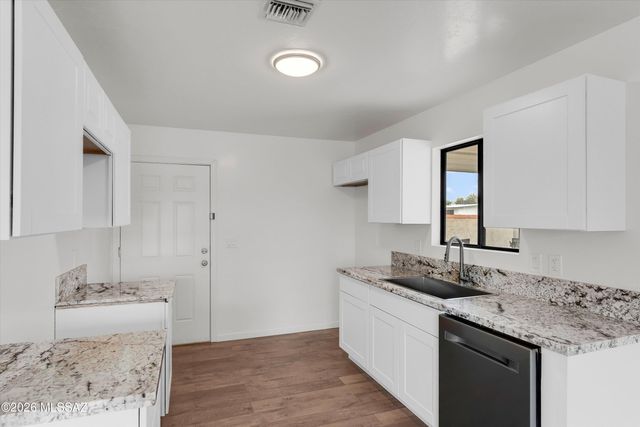 3008 N Estrella Avenue, Tucson, AZ 85705