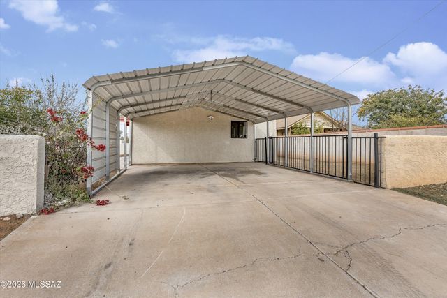 3008 N Estrella Avenue, Tucson, AZ 85705