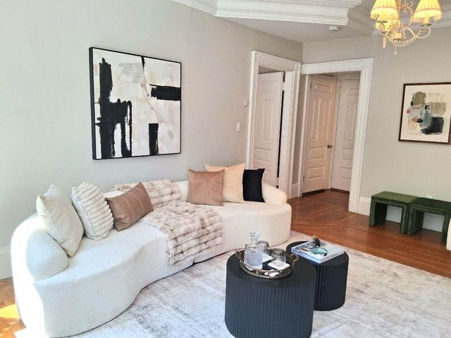 869 Beacon 5, Boston, MA 02215