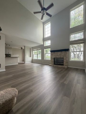 9913 Thornton Way, Huntley, IL 60142